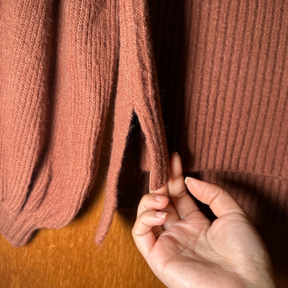 Sweater - Picture 3 of 4